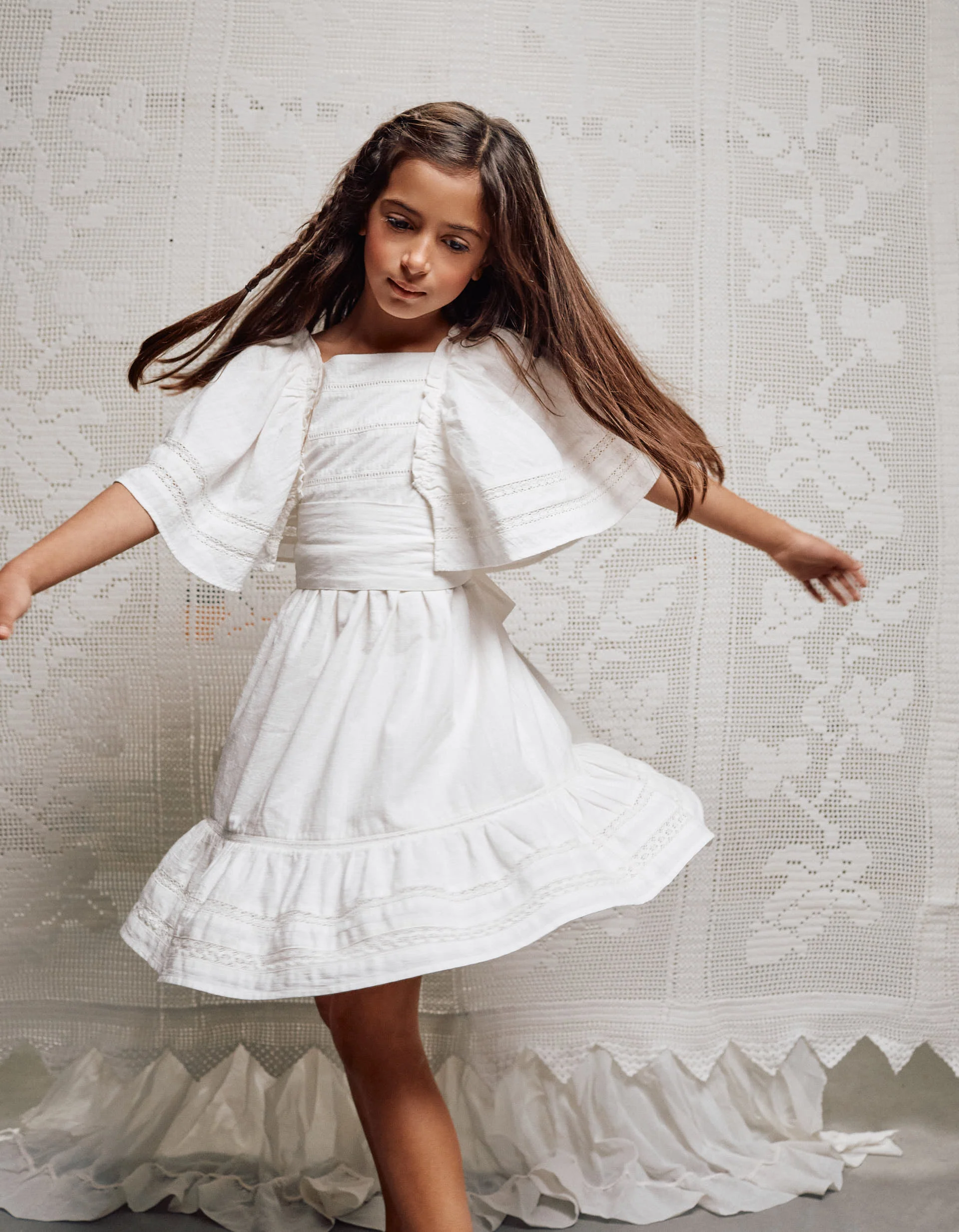 Cotton dress with cape-style sleeves and belt for girls, white - Image 2