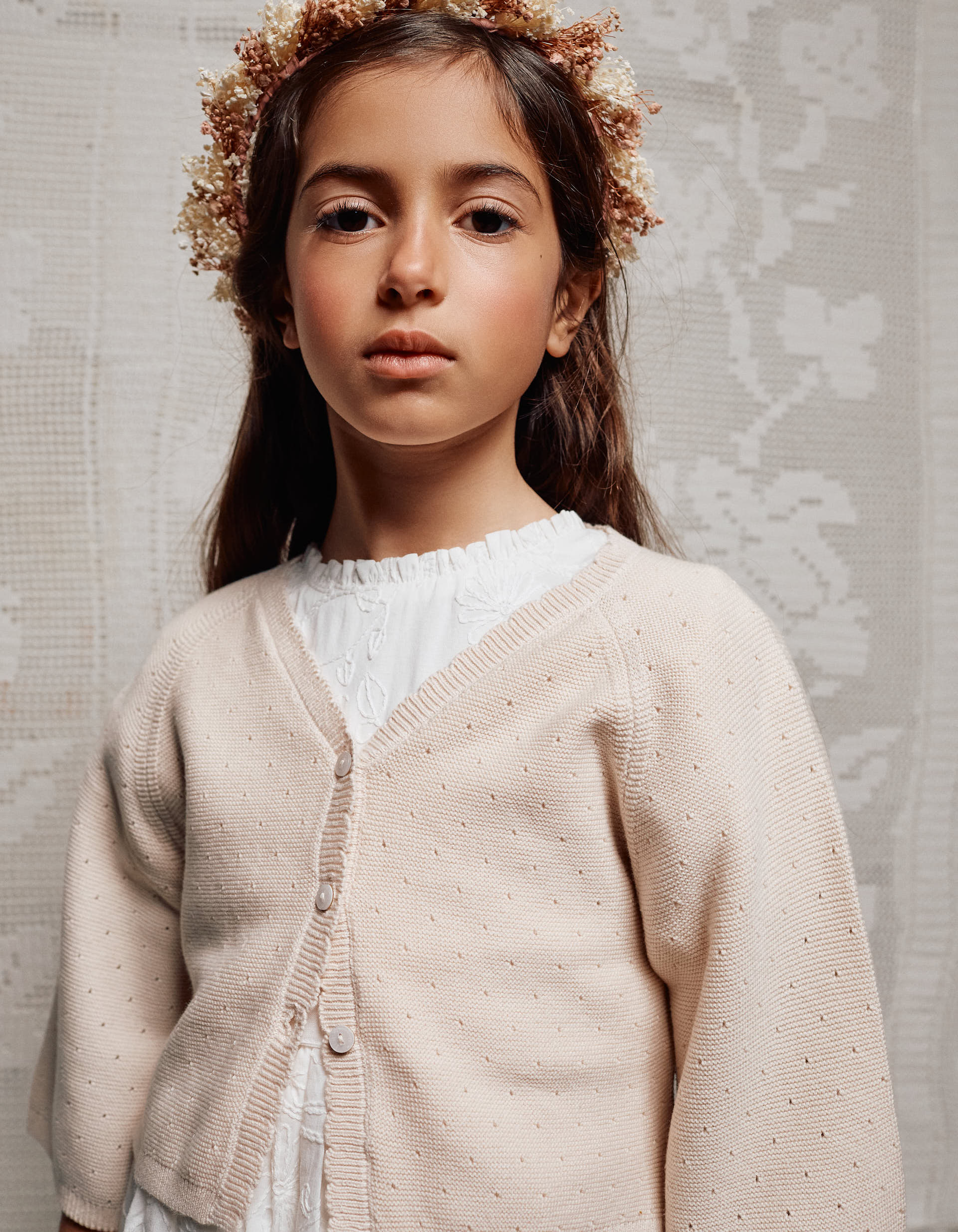Cotton knit jacket with scalloped details for girls, light beige