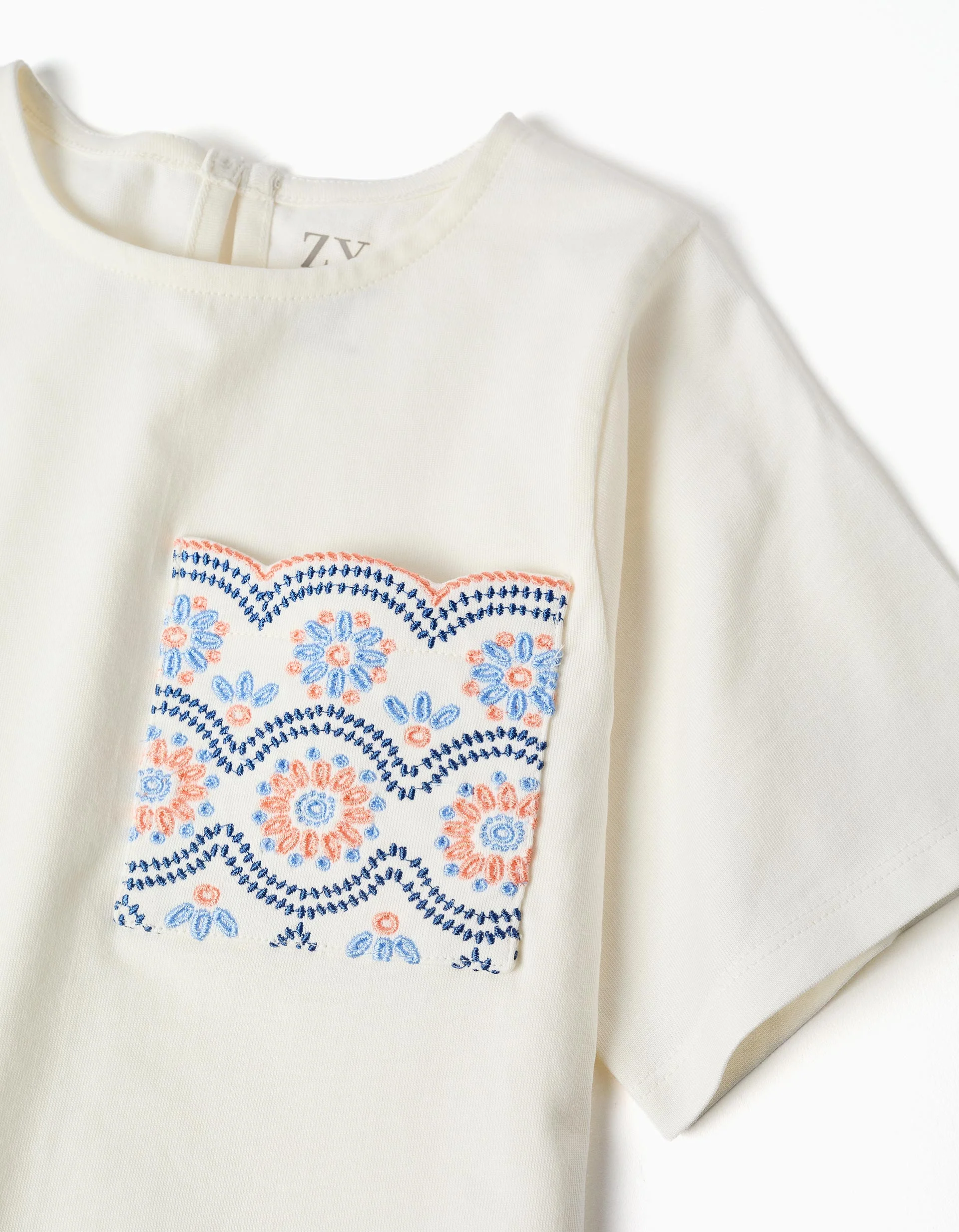 Cotton T-shirt with embroidered pocket for girls, white - Image 3