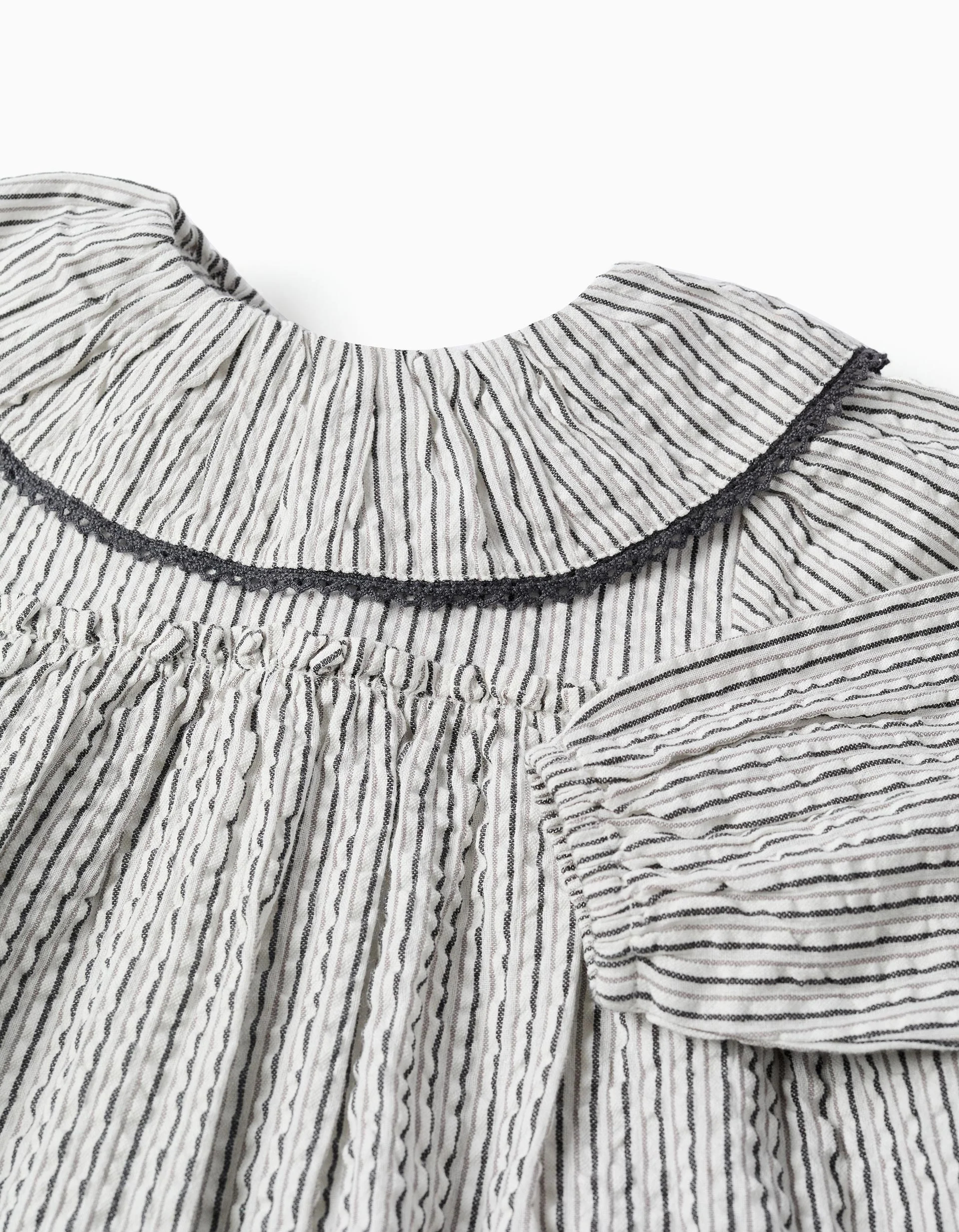 Striped cotton dress with ruffled collar B&S for baby girls, white/grey - Image 4